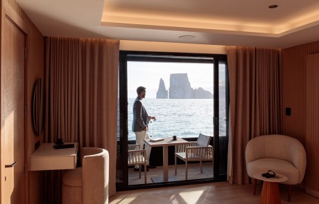 Hermes Galapagos Luxury Cruise - Private Balcony