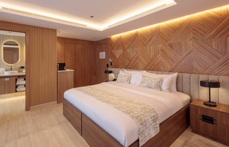 Hermes Galapagos Luxury Cruise - King Suite