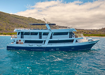 Monserrat Yacht Galapagos Cruise by Via Natura